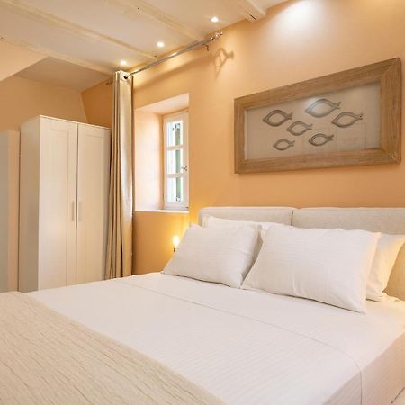 Ydragogeio Rooms Old Town Ханья Экстерьер фото