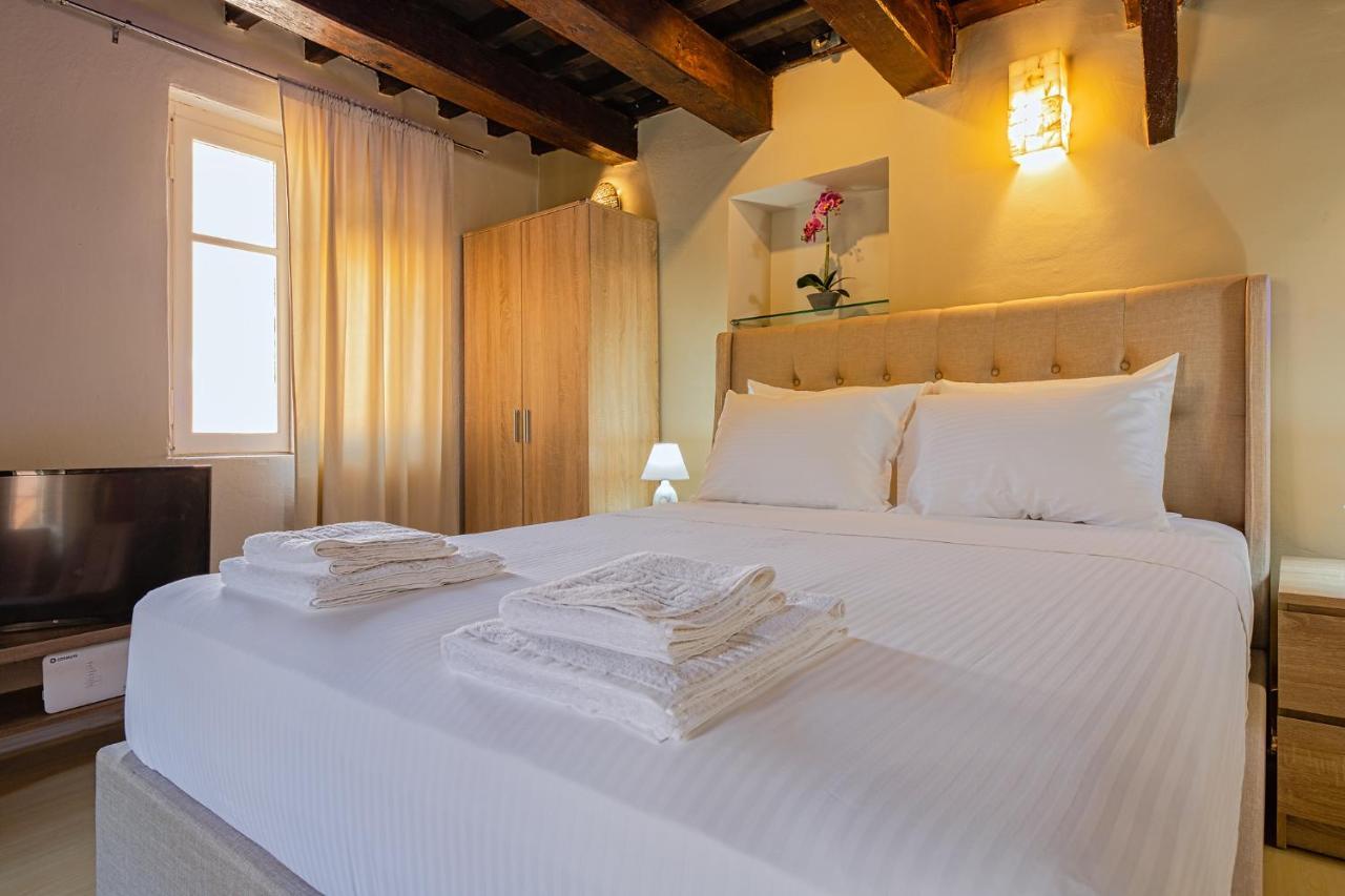 Ydragogeio Rooms Old Town Ханья Экстерьер фото